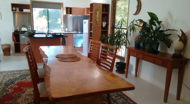 Cosy Romantic Cottage, Reserva ahora Casa o chalet Hoteles en Tallebudgera con desayuno, Desayunos