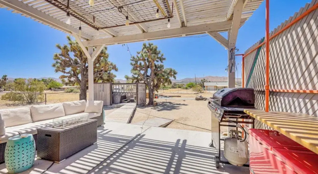 Yucca Valley Oasis w/ Hot Tub, Near Joshua Tree!