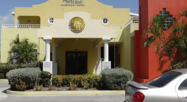 Tropical Winds Apartment Hotel