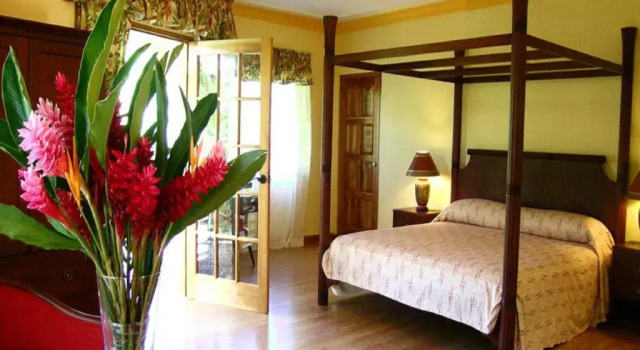 Полулюкс Bay View Eco Resort & Spa
