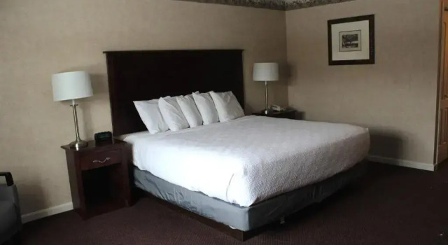Номер Deluxe Shiretown Inn & Suites