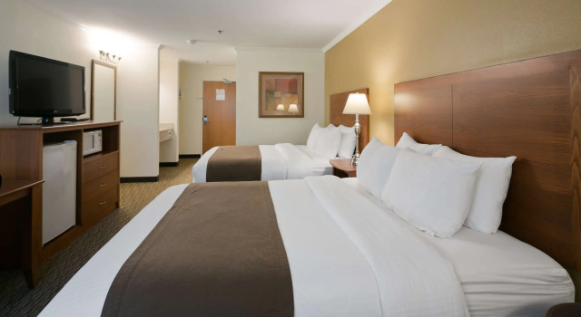 Четырёхместный номер Standard Best Western Tumwater-Olympia Inn