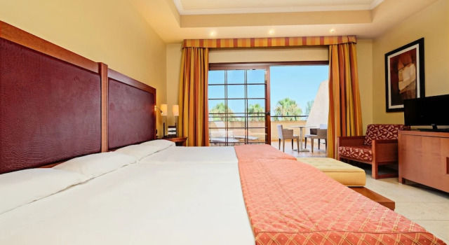 Двухместный номер Standard с балконом и с красивым видом из окна Hotel Envia Almería Spa & Golf