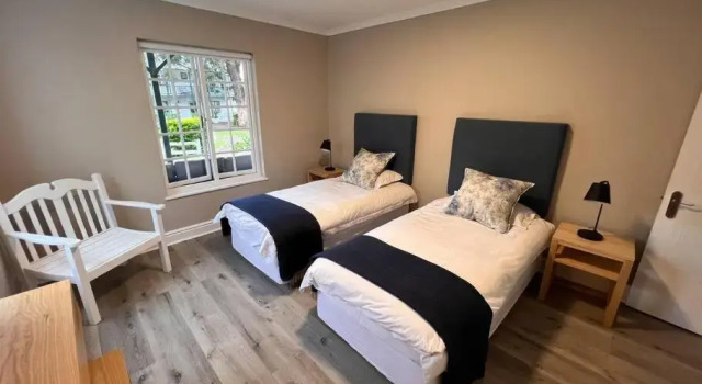 Stunning 3BR home in the heart of Belvidere, Reservar Hotel Hotéis em Knysna com piscina, Piscina