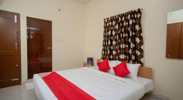OYO 79252 INN34 Porur