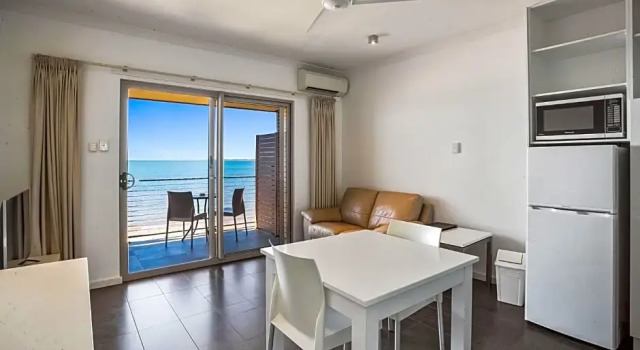 Двухместный люкс с видом на океан Onslow Beach Resort
