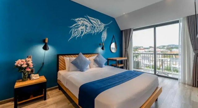Двухместный номер Standard с балконом Canary Dalat Hotel