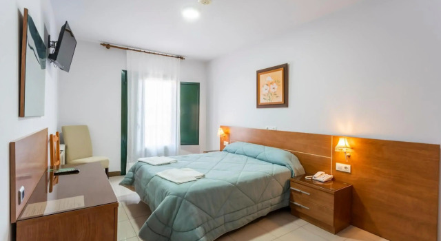 A Mariña, Prenota Hotel Cambados 