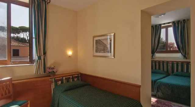 Трёхместный номер Residenza Paolo VI