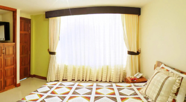 Apartahotel Vincent Suites, Book Lejlighedshotel Hoteller i Pasto med parkering, Parkering
