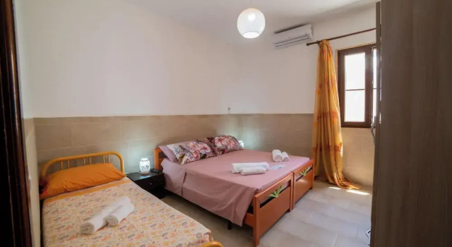 Villa Benedetta 50m From Beach, Book Villa Sommerhuse i Torre Chianca, Hytte