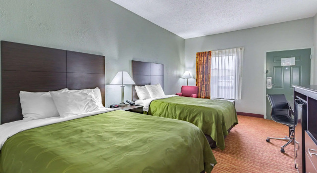 Quality Inn, Buchen Sie Hotel Goodlettsville Tennessee