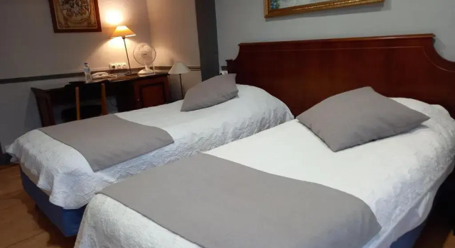 Номер Standard Brit Hotel Comtes De Champagne - Troyes Centre Historique