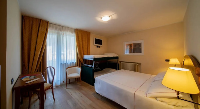 Четырёхместный номер Standard Cresta Et Duc Hotel