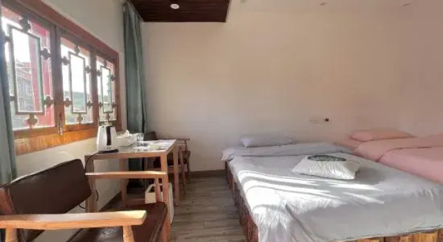 Двухместный люкс Daocheng Sanmao Homestay