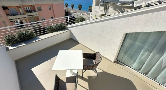 Двухместный номер Standard с видом на город Seaside Hotel
