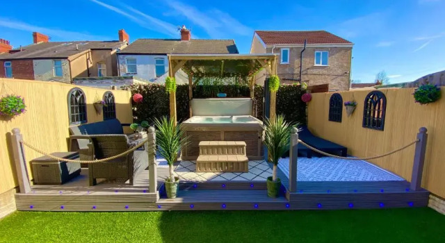 Коттедж NEW…THE HOTTUB HOUSE BLACKPOOL PLEASURE BEACH