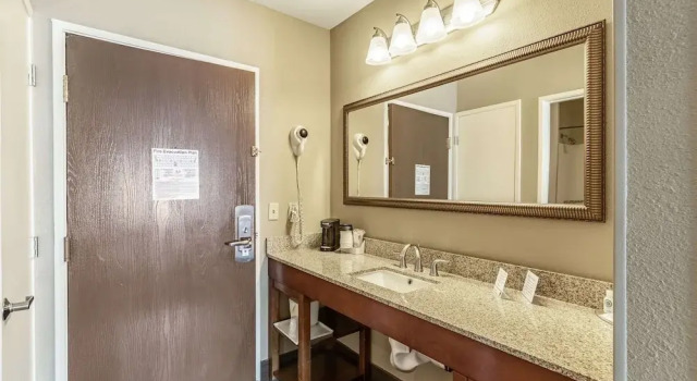 Двухместный номер Standard Цокольный этаж Comfort Inn Tucson Central