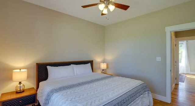 Quiet Weaverville Home w/ Screened-in Porch!, 预订 酒店 韦弗维尔 阿巴拉契亚山脉