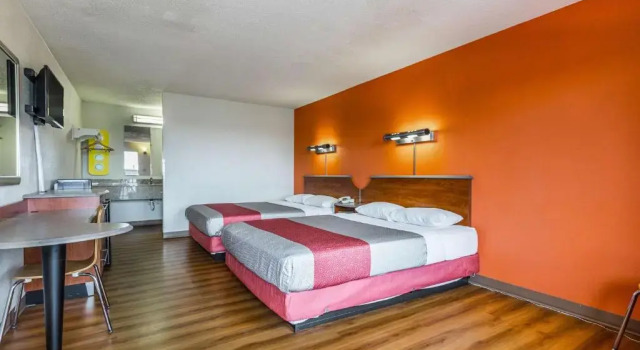 Четырёхместный номер Standard Motel 6-Mount Vernon, IL