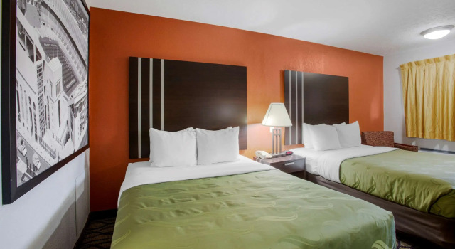 Четырёхместный номер Standard Quality Inn Columbus-East