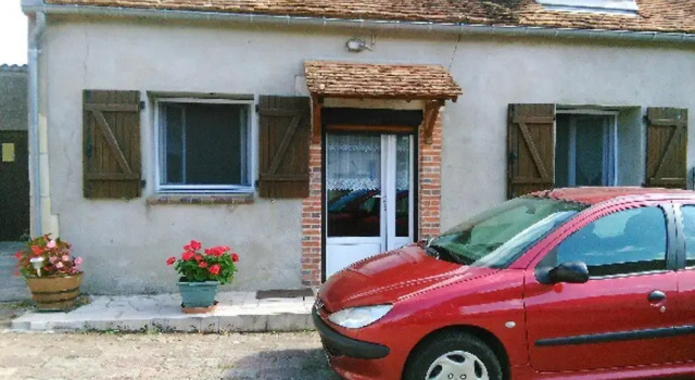 House With one Bedroom in Saint-père, With Wifi, Rezervovat Hotel Sury-en-Vaux Burgundsko