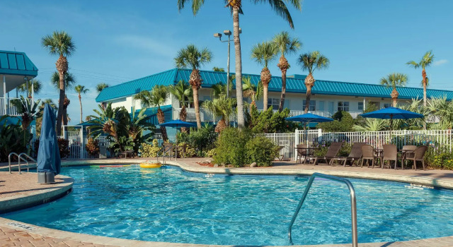 Двухместный люкс с мини-кухней Best Western Cocoa Beach - Port Canaveral