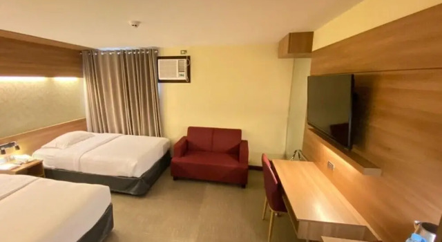 L Meridian Suites