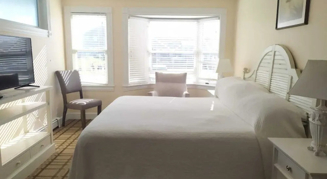 Трёхместный номер Standard с частичным видом на море By The Sea Guests Bed & Breakfast and Suites
