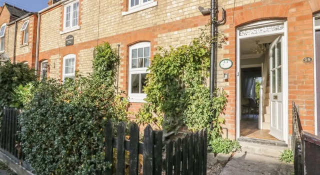 Magnolia Cottage, Evesham, Забронировать Отель Отели Вустершир 4 звезды, 4*
