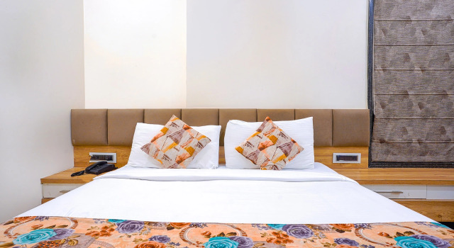 Номер Deluxe FabHotel Jewel Palace