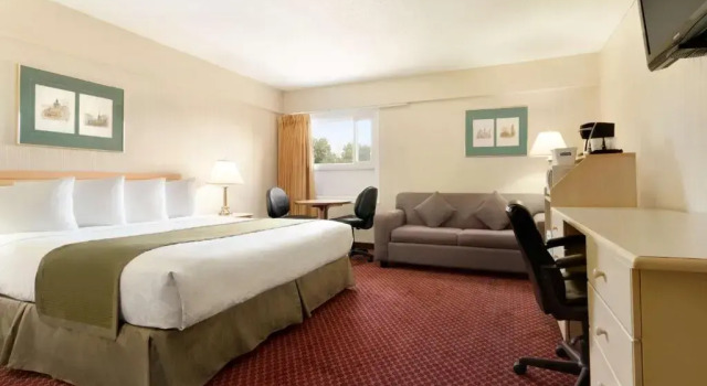 Люкс Travelodge by Wyndham Lethbridge