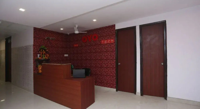 OYO 22079 Hotel Blueberry, Забронировать Отель Фаридабад штат Харьяна