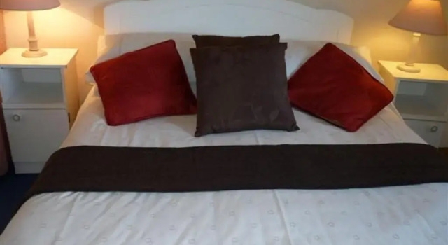 Armcashel B&B, Rezervați Bed and Breakfast Castlerea 