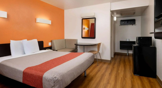 Motel 6-Pismo Beach, CA, Забронировать Мотель Мотели Пизмо-Бич, рядом с Парк Рамона-Гарден, Мотель
