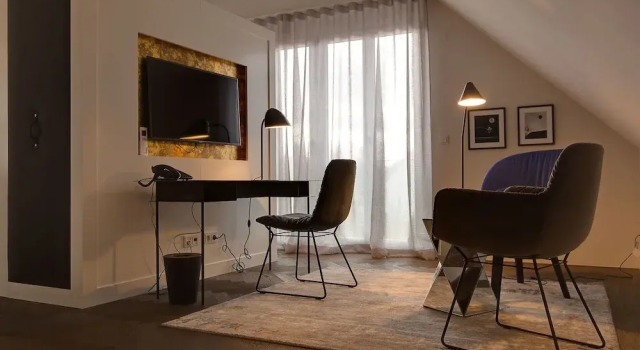 Полулюкс Zeller-Hotel+Restaurant