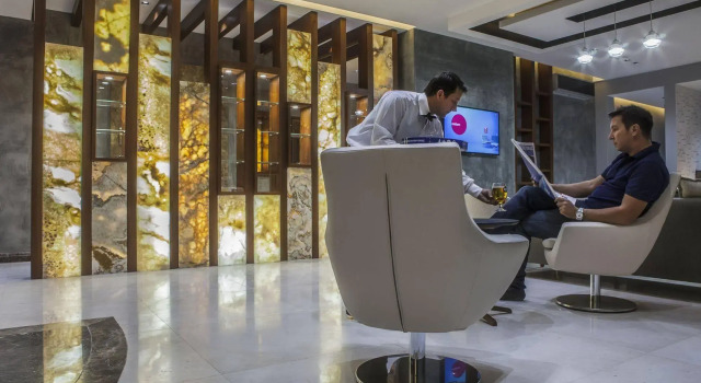 Soyic Hotel, Забронировать Отель Отели Эскишехир с парковкой, рядом с Мечеть Куршунлу, Парковка