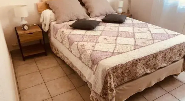 Chez Mamie Villa T2 à Sanary maison chaleureuse et ensoleillée