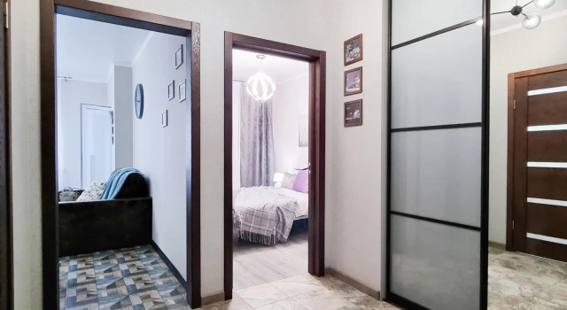 Апартаменты с балконом LovelyHome 39 (ЛавлиХоум 39) на улице Юбилейная 10