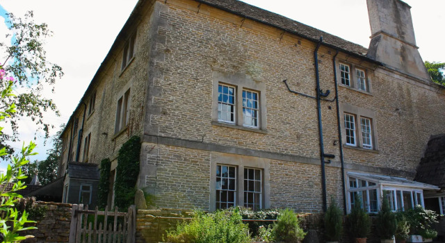 Manor Farm Bed & Breakfast, Book Farm Stay Grittleton Wiltshire