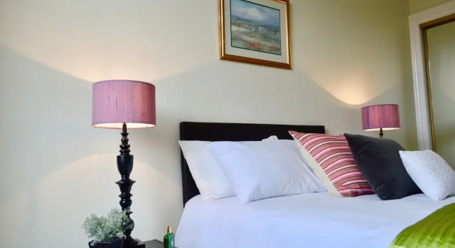 West End 2 Bedroom Georgian Apartment, Забронировать Апартаменты/квартира Апартаменты Эдинбурга, рядом с St George's West Church, Апартаменты/квартира