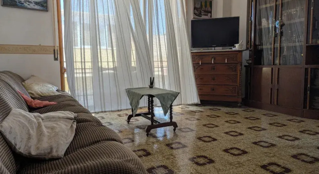Sicilian Apt in Donnalucata-sleeps 4- 2 Min Beach, Забронировать Апартаменты/квартира Отели Донналуката с парковкой, Парковка