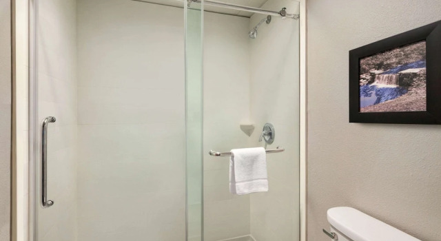 Двухместный люкс AmericInn by Wyndham Branson & Conference Center