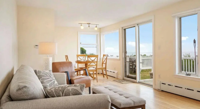 Коттедж Oceanfront Ping Pong 1 Min Walk to Beach Pets Welcome