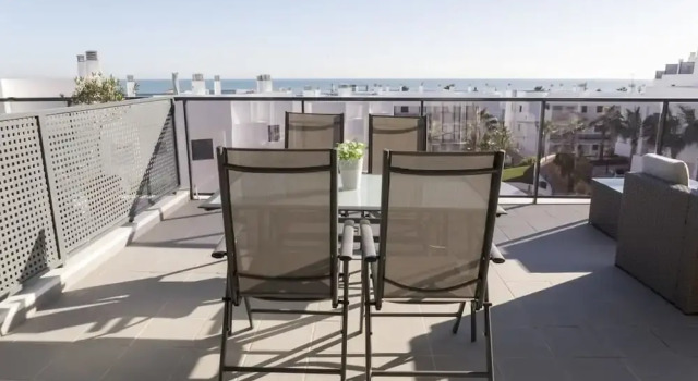 Апартаменты Ocean View Apartment - Near Arenales Beach