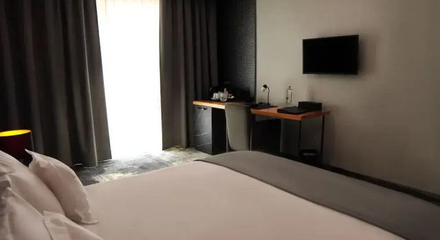 Двухместный номер Economy c 1 комнатой Aniroc Signature Hotel