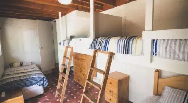 Socks 'n' Sandals - 34 Riverview Drive, Book Hotel Normanville South Australia