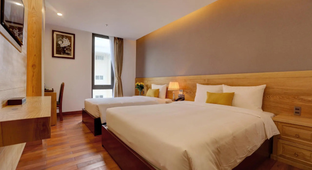Sunny Ocean Hotel & Spa