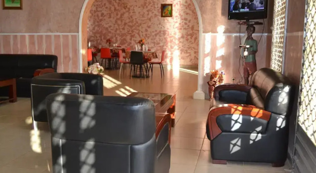 Hotel de Malte, Book Hotel Dschang 