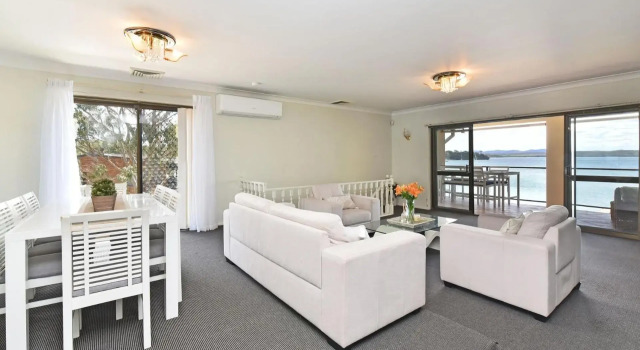 just listed Silverwater Lake Mac Waterfront with Views, Забронировать Отель Мориссет Новый Южный Уэльс